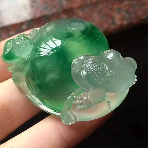 小太阳翡翠吃瓜,揭秘娱乐圈的吃瓜达人