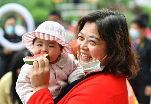 河南吃瓜博主,河南吃瓜博主带你领略地道美食风情